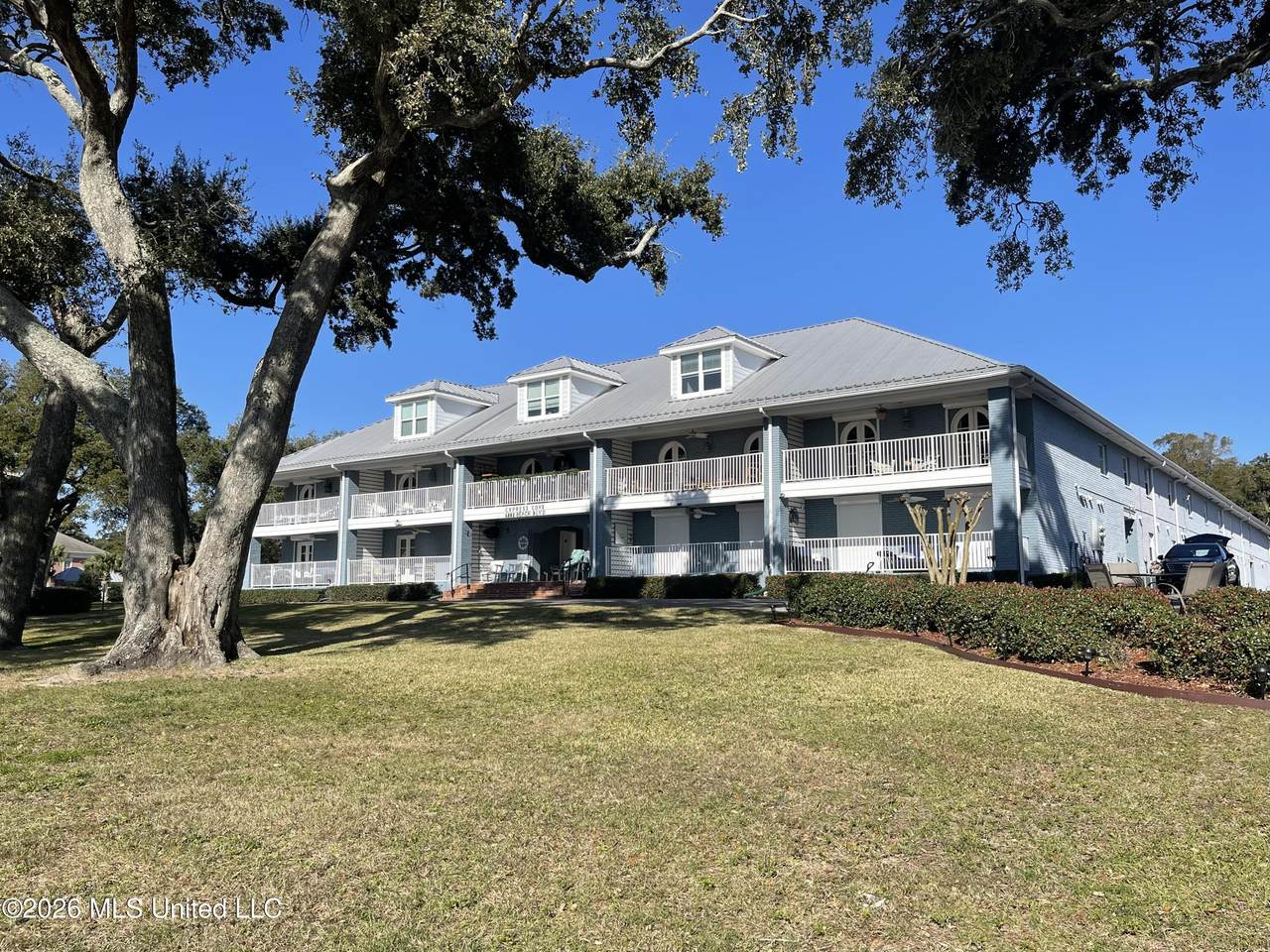 1282 Beach Boulevard - Photo 1