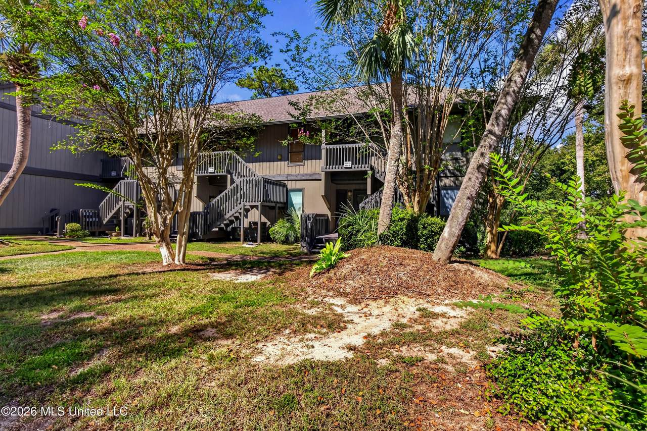 106 Lanai - Photo 1