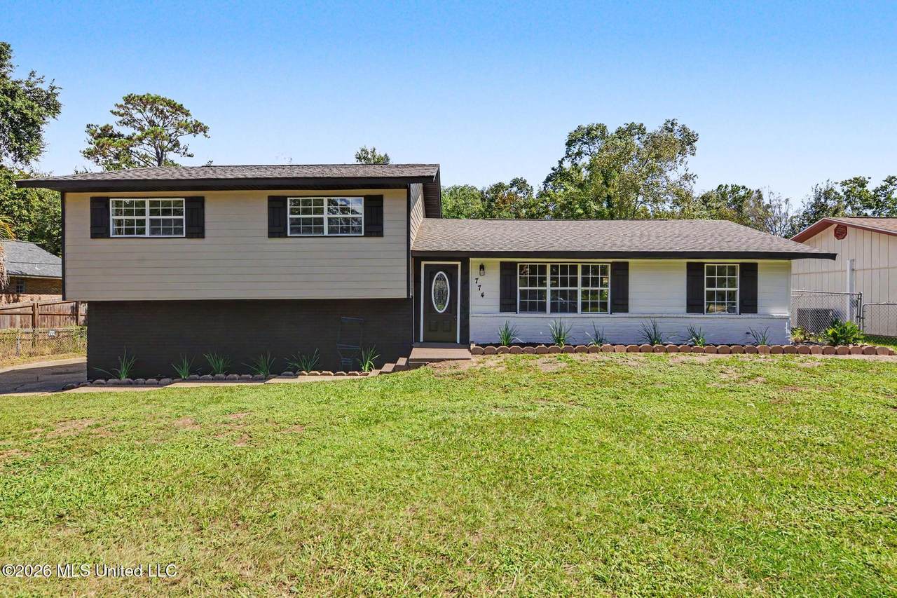 774 Sharon Hills Drive - Photo 1