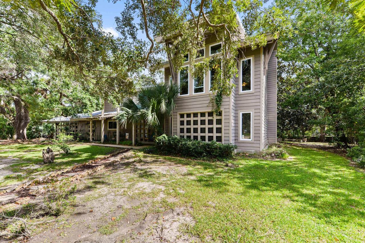 256 Lovers Lane - Photo 1