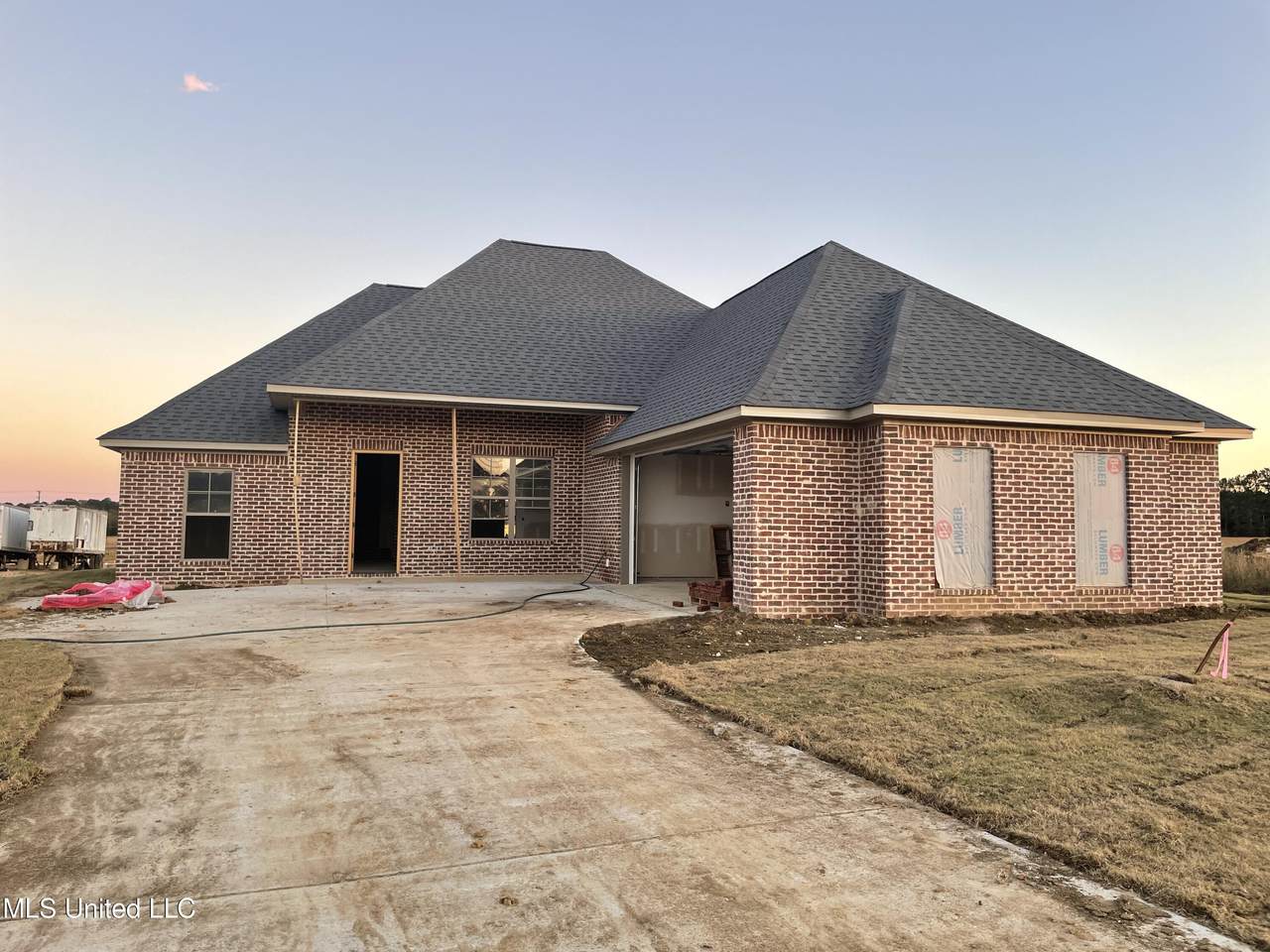 131 Palace Crossing - Photo 1