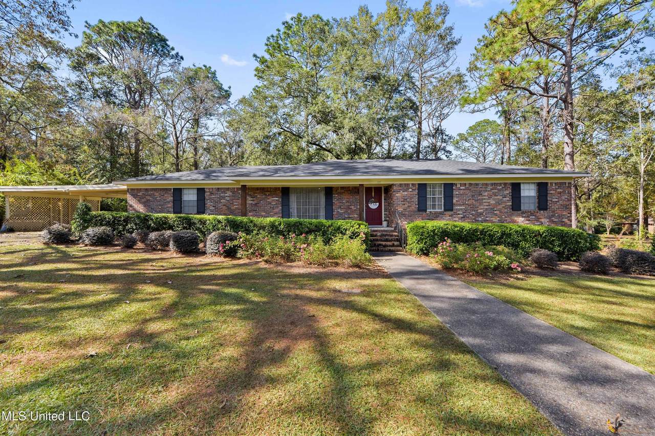 121 Ridgecrest Street - Photo 1