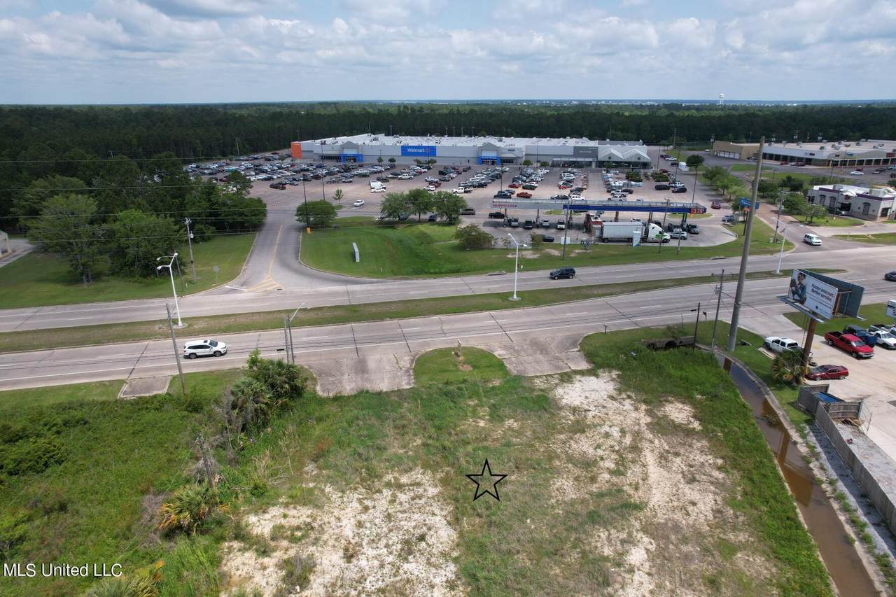 467 Highway 90 - Photo 1