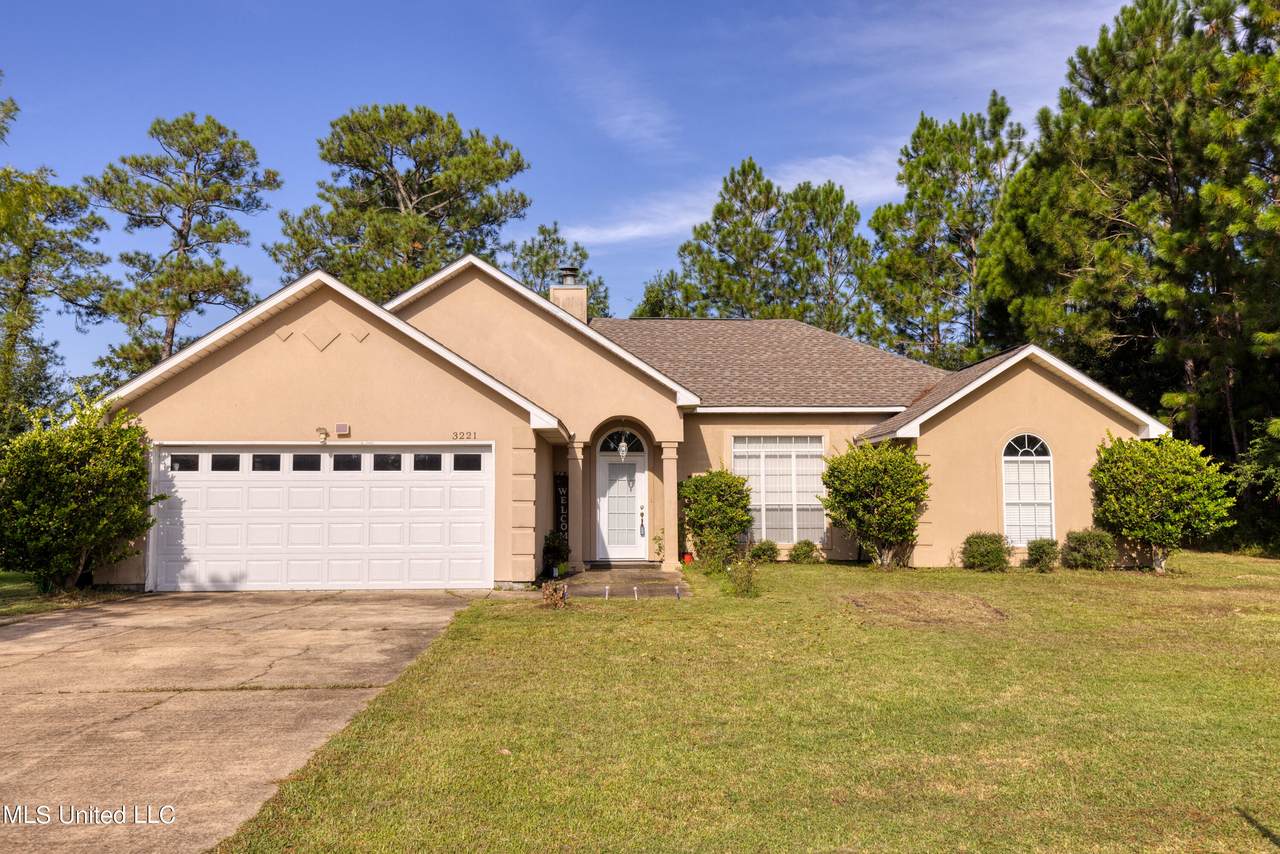 3221 Beachview Drive - Photo 1