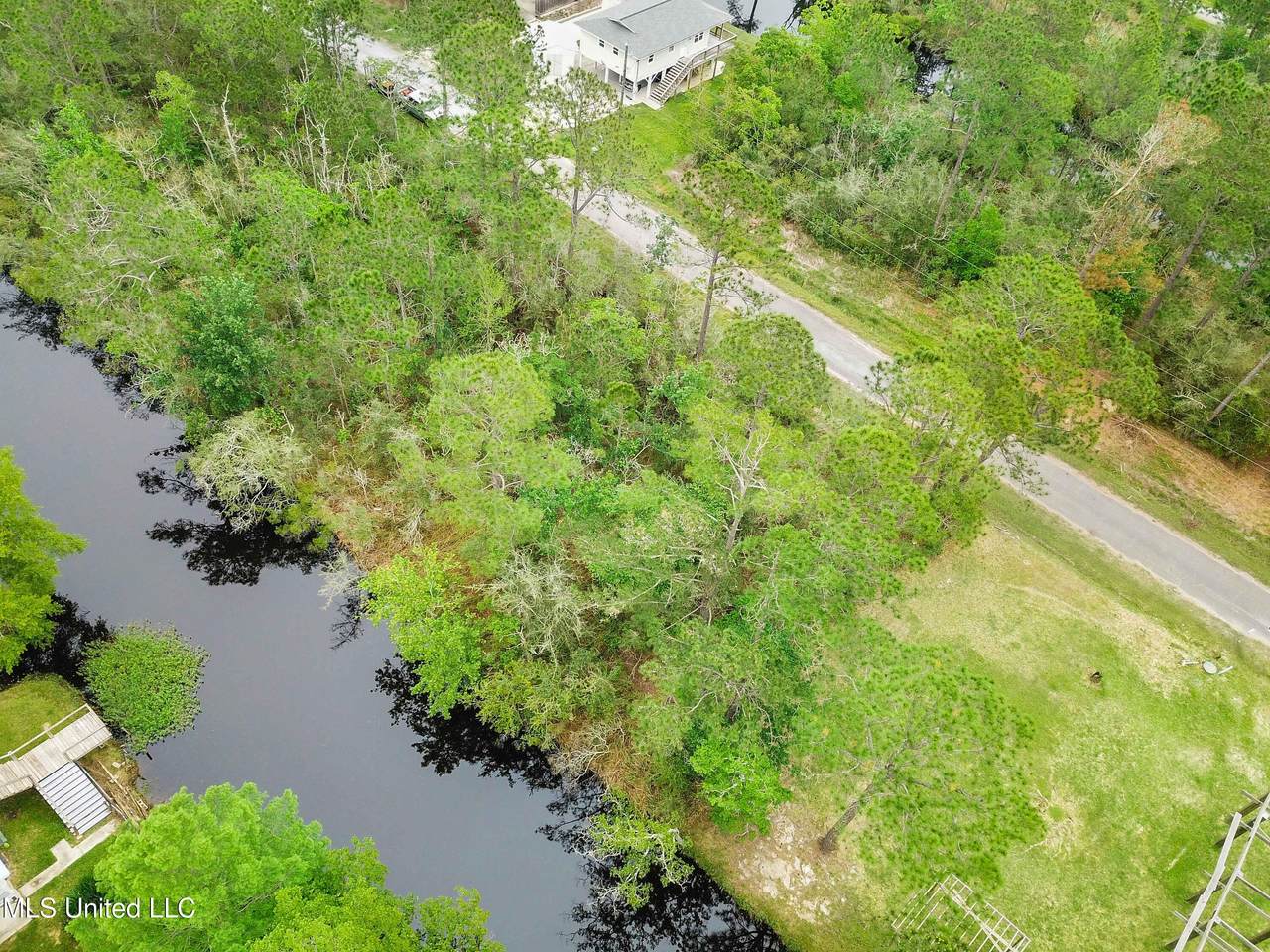  Robin Street - Photo 1