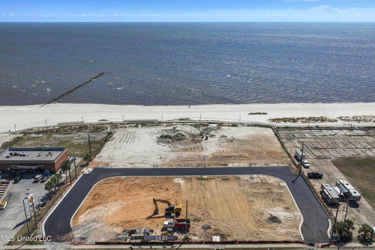 1848 Cristiano Boulevard - Photo 1