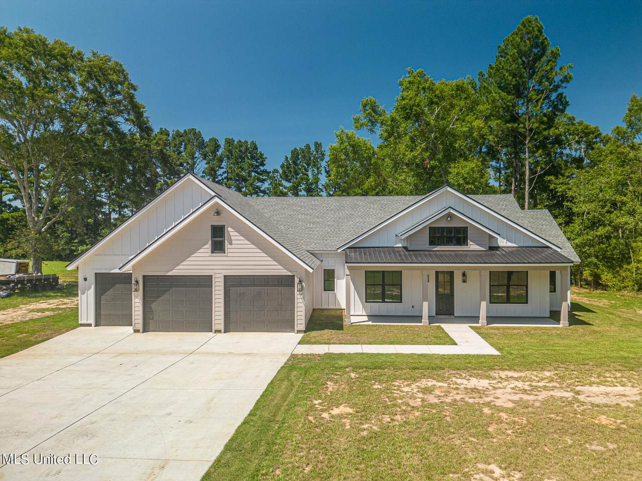 19310 Hwy 53 - Photo 1