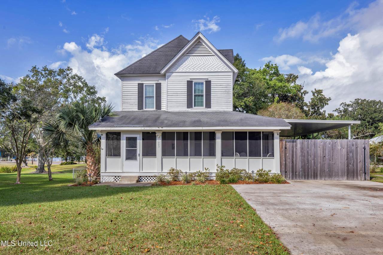 1009 Resca De La Palma Street - Photo 1