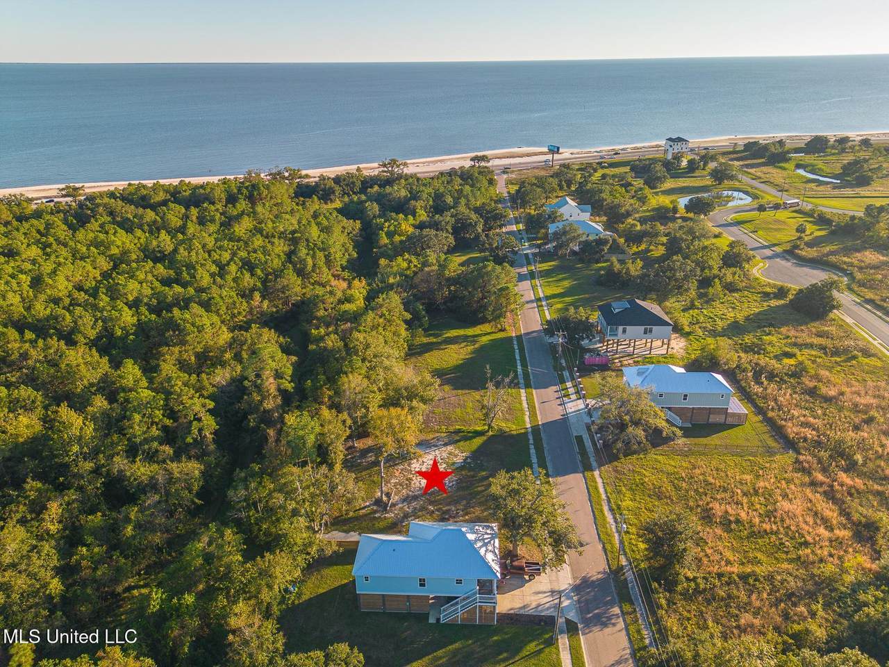 132 Markham Drive - Photo 1