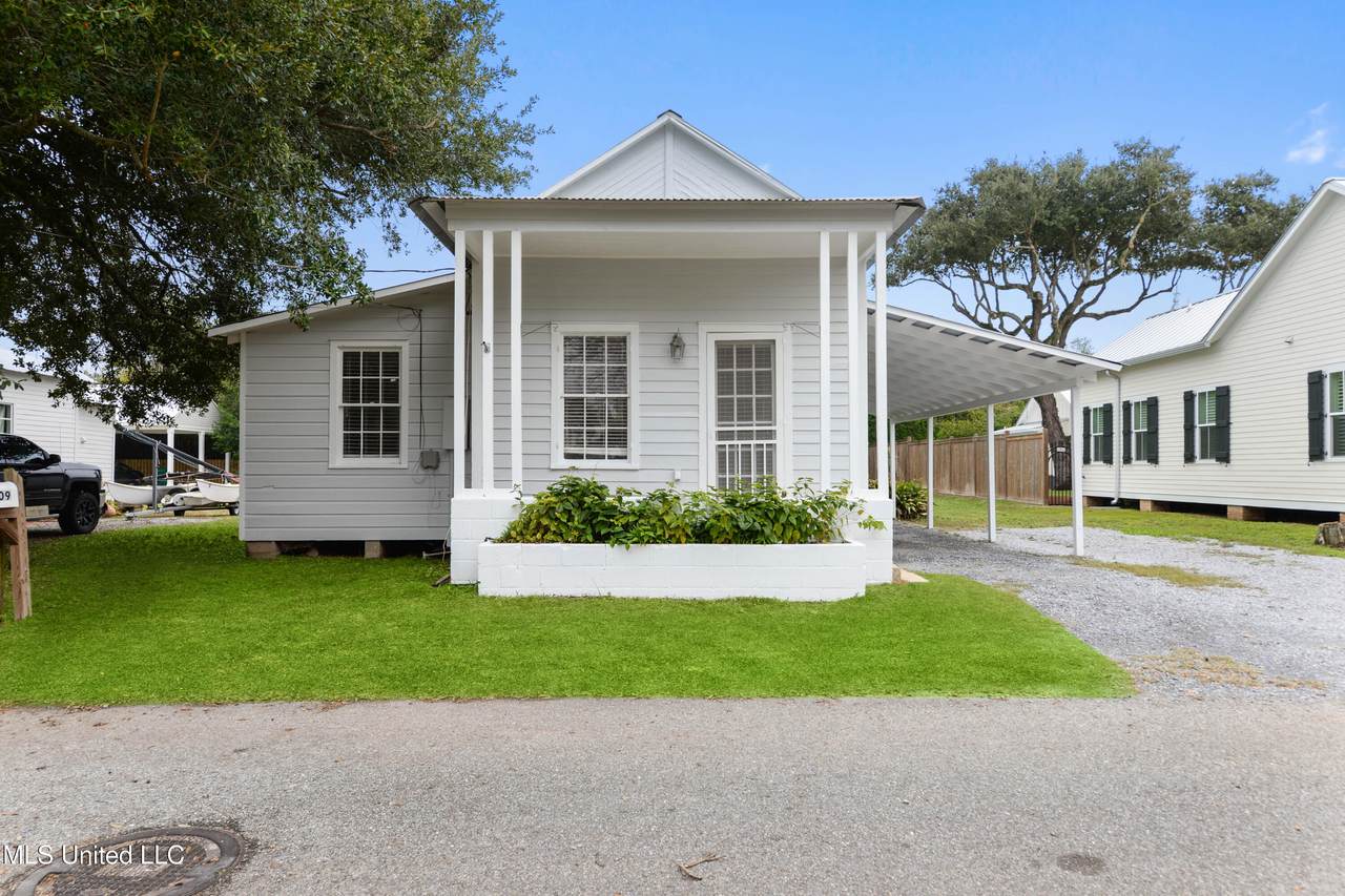 109 Mcdonald Lane - Photo 1