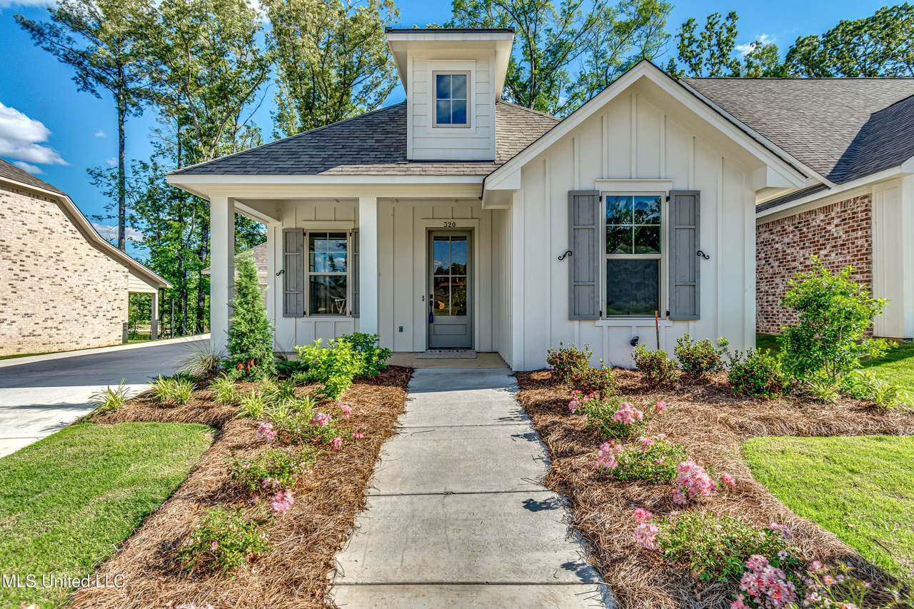 320 Celadon Way - Photo 1