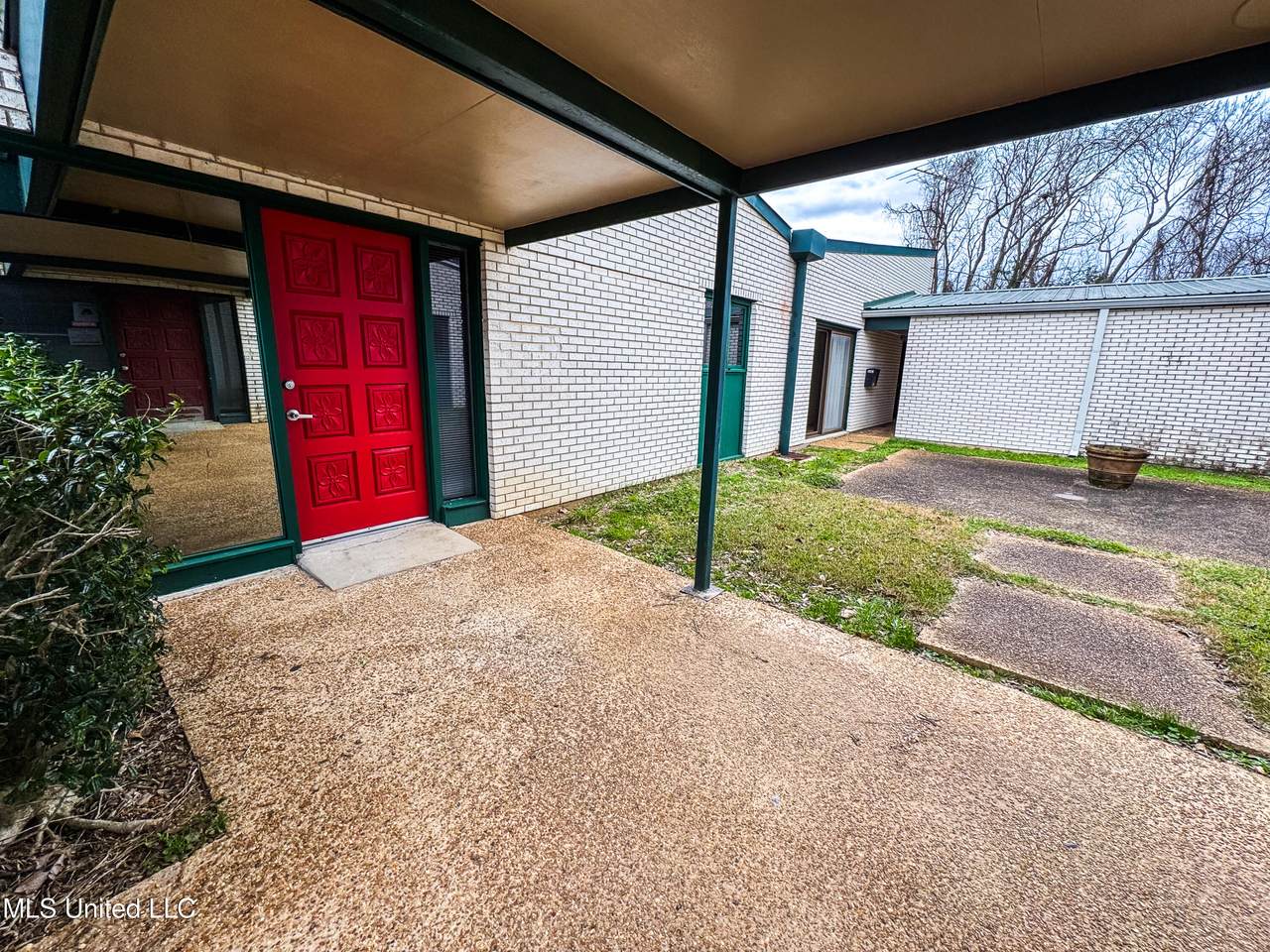 142 Jefferson Davis Boulevard - Photo 1