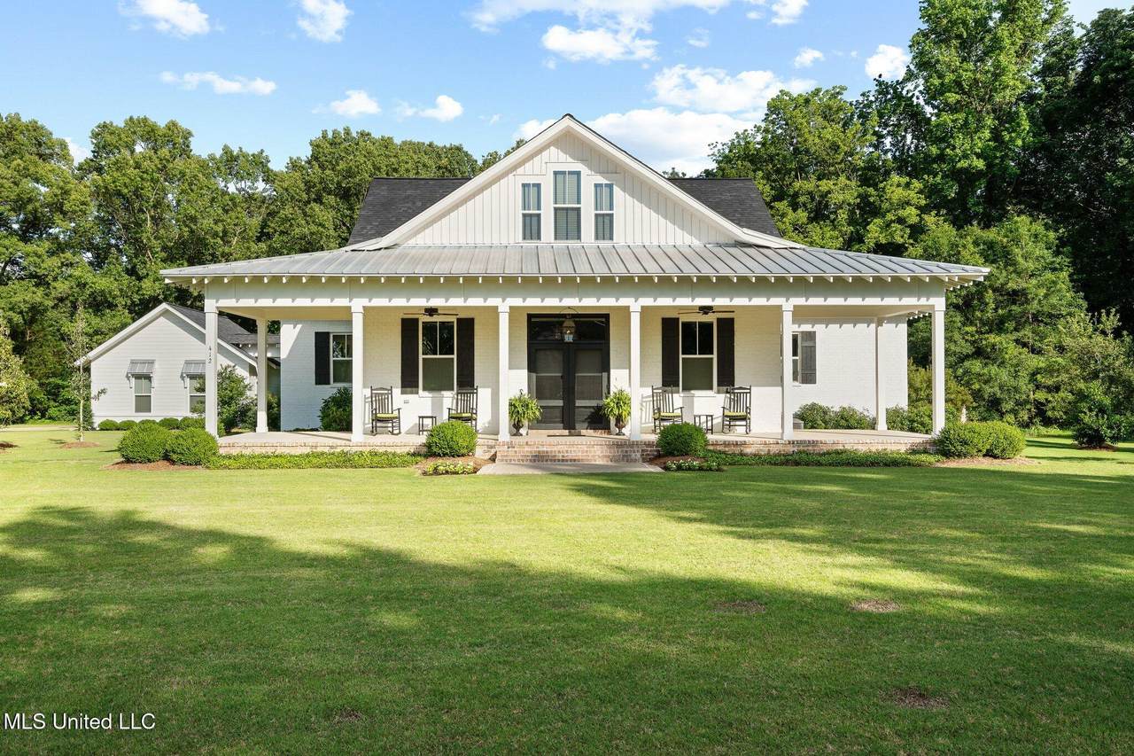 4412 Hunter Cove - Photo 1