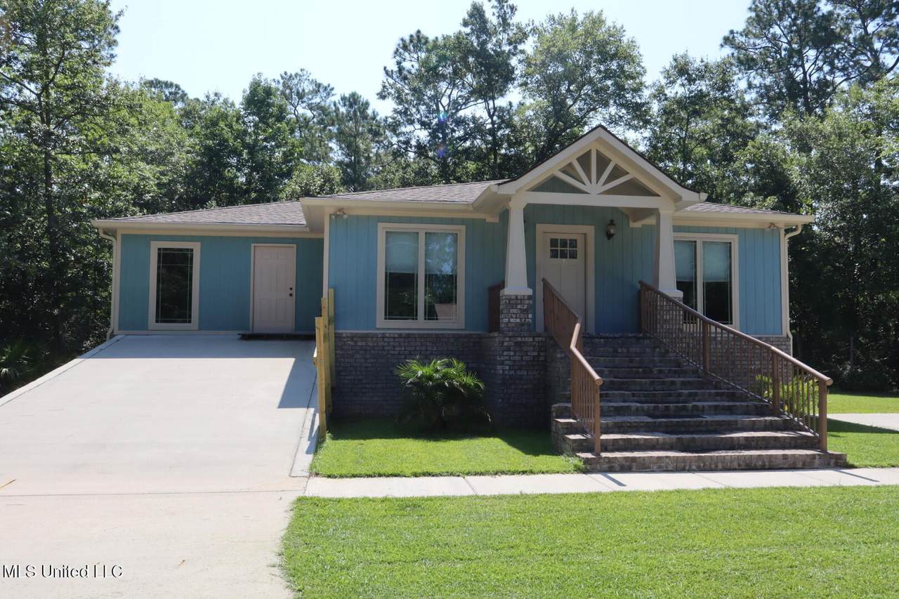 1020 Margaret Street - Photo 1