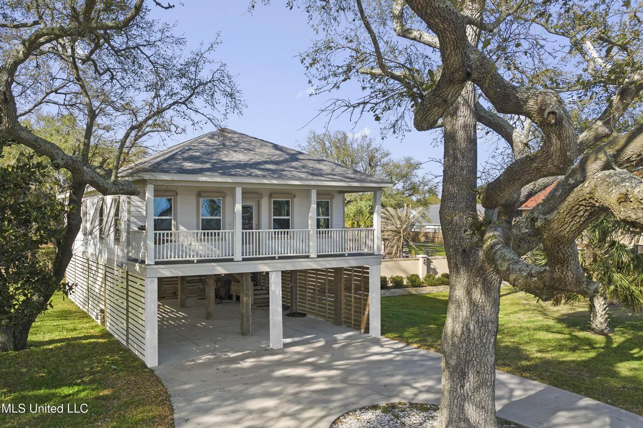 2524 Beach Boulevard - Photo 1