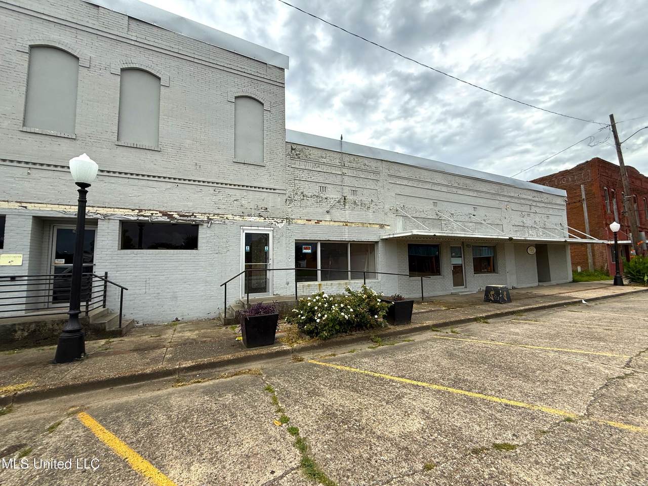 104-110 Louisiana Avenue - Photo 1