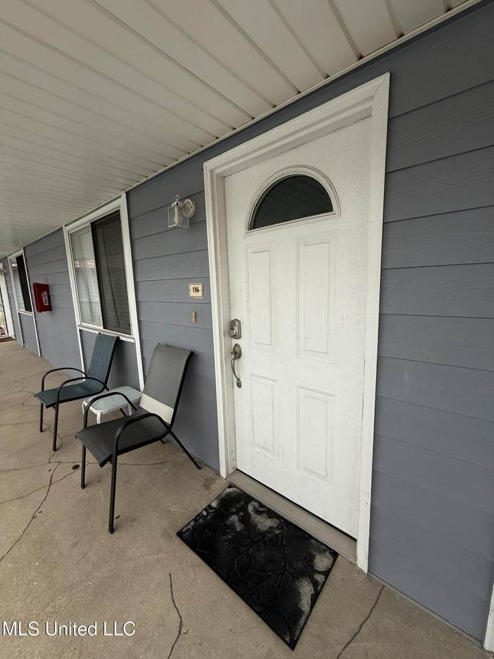 1664 Beach Boulevard - Photo 1