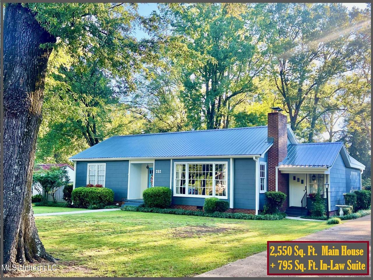 202 Bates Street - Photo 1