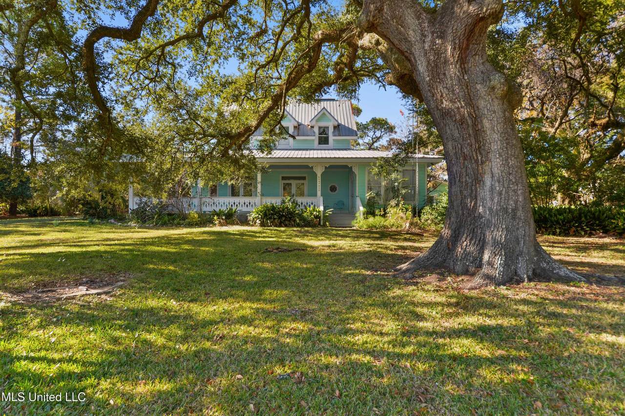 605 Ford Avenue - Photo 1