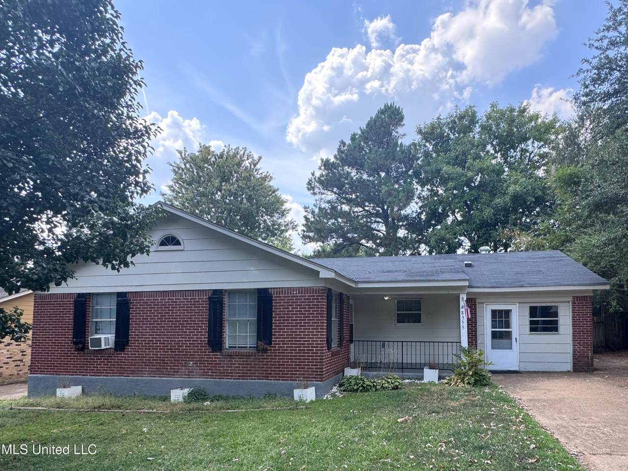 8355 Greenbrook Parkway - Photo 1
