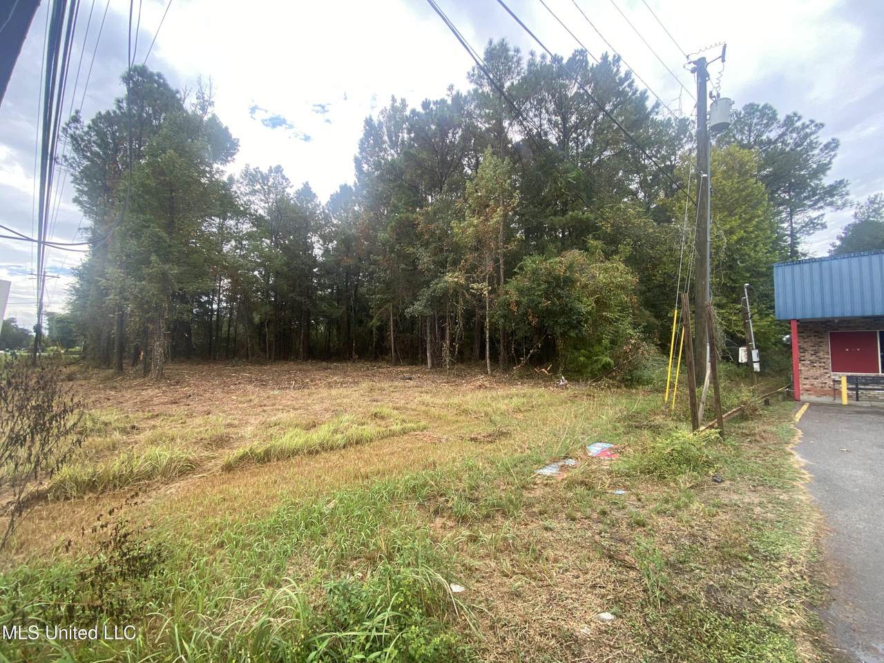 https://bt-photos.global.ssl.fastly.net/united/1280_boomver_2_4126952-2.jpg