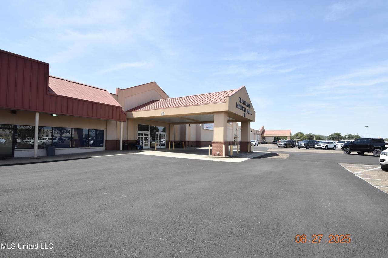 810 Sunflower Road - Photo 1