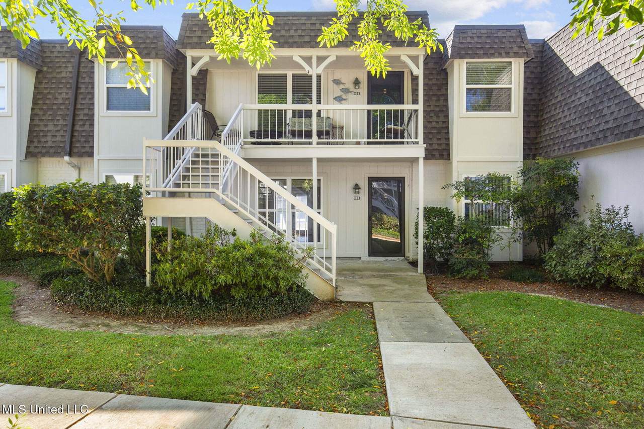 550 Post Road - Photo 1