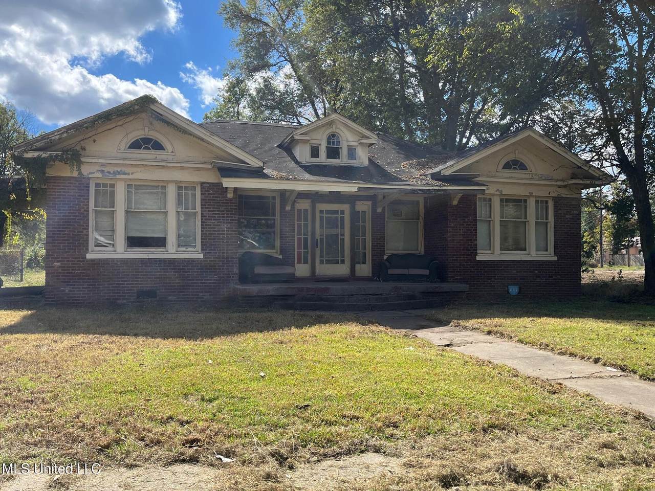 230 School Street - Photo 1