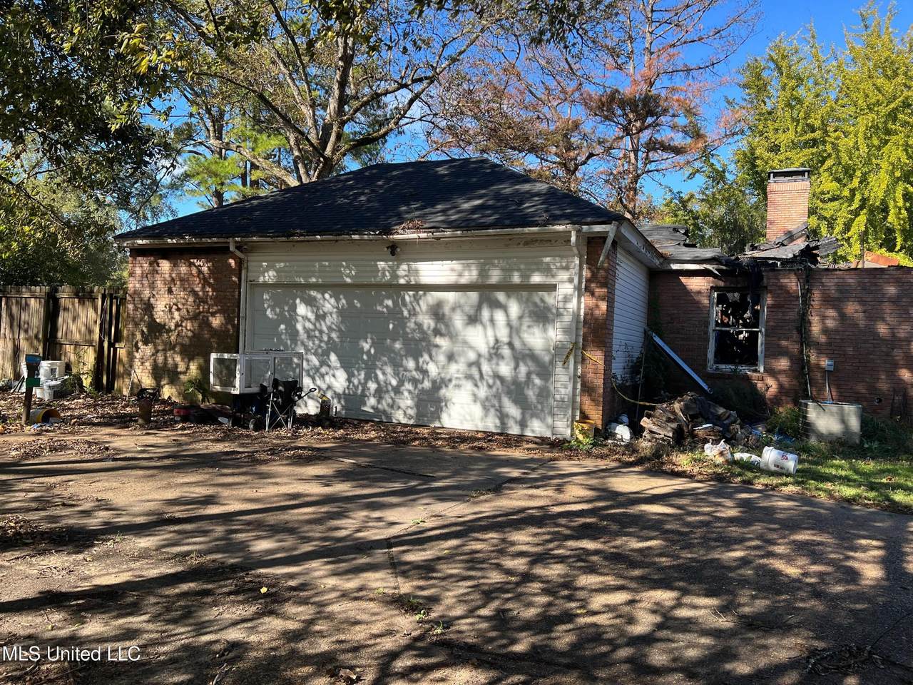 325 Oliver Avenue - Photo 1