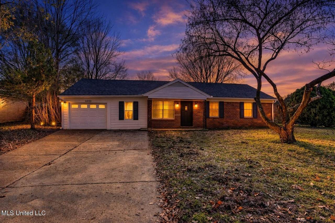 2655 Hillcrest Circle - Photo 1