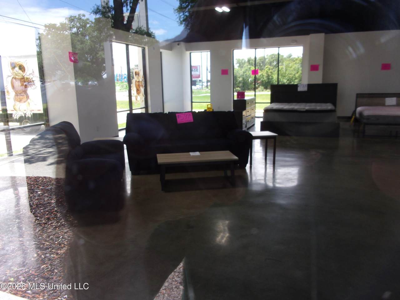 https://bt-photos.global.ssl.fastly.net/united/1280_boomver_1_4133760-2.jpg