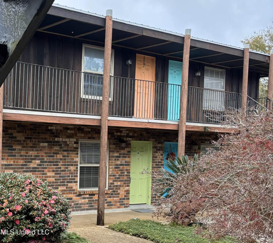 1550 Second Street - Photo 1