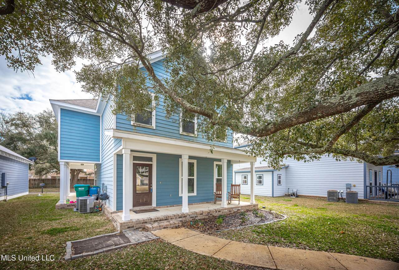 16 Sweetgrass Lane - Photo 1