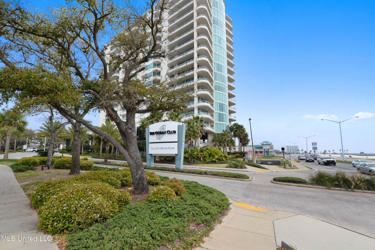 2060 Beach Boulevard - Photo 1
