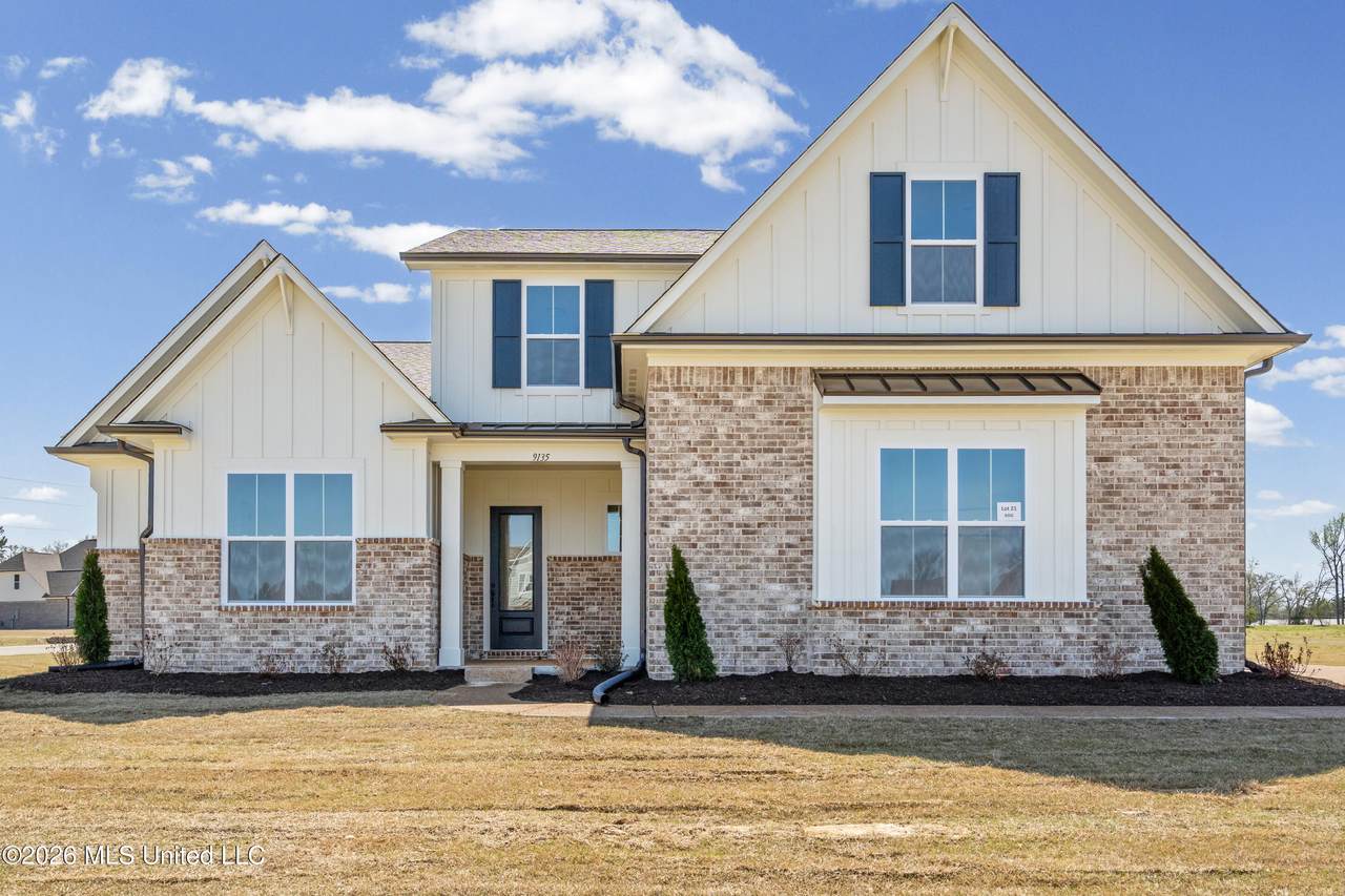 9135 Cedar Barn Cove - Photo 1