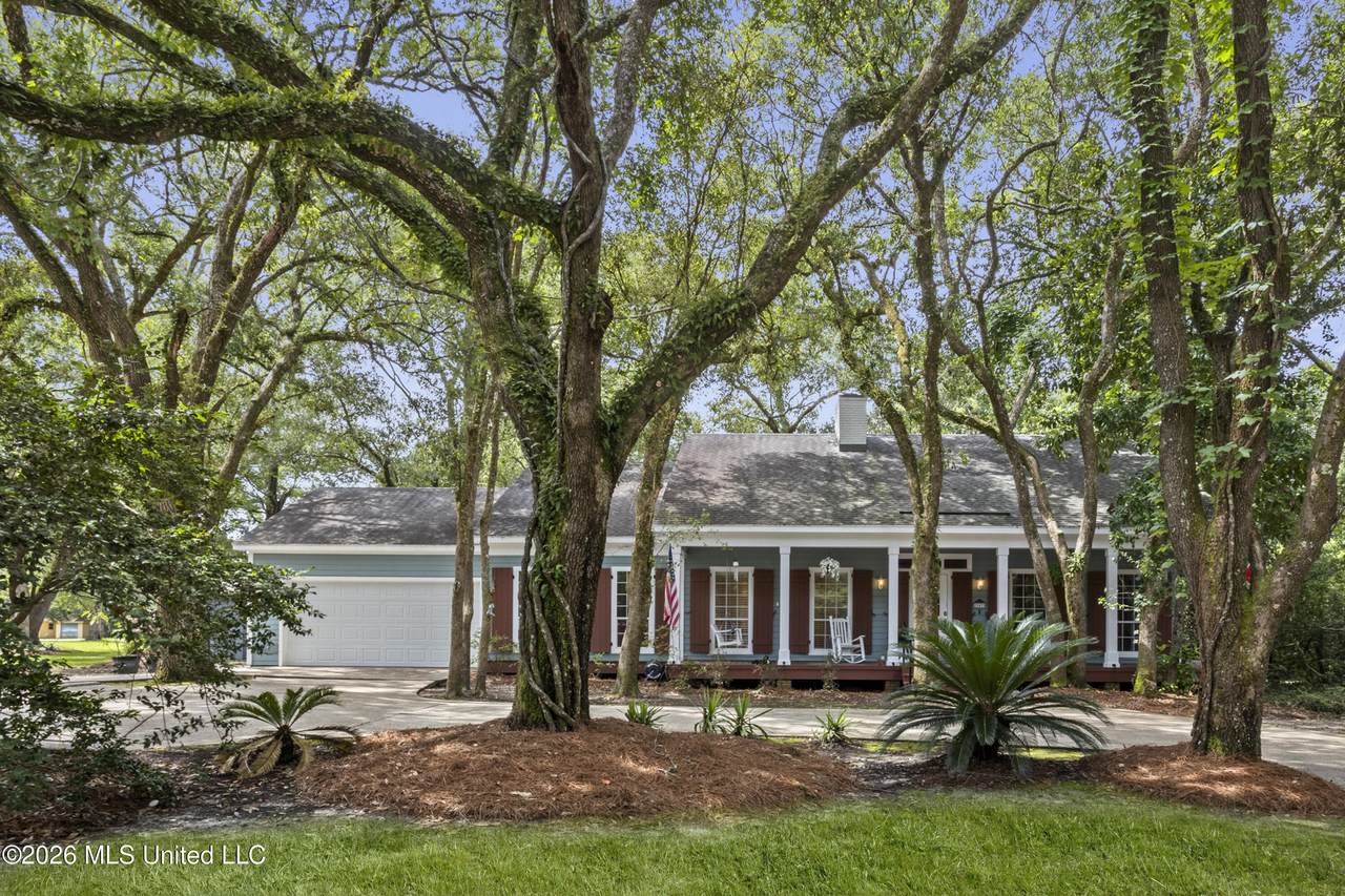 22479 Glad Acres Road - Photo 1