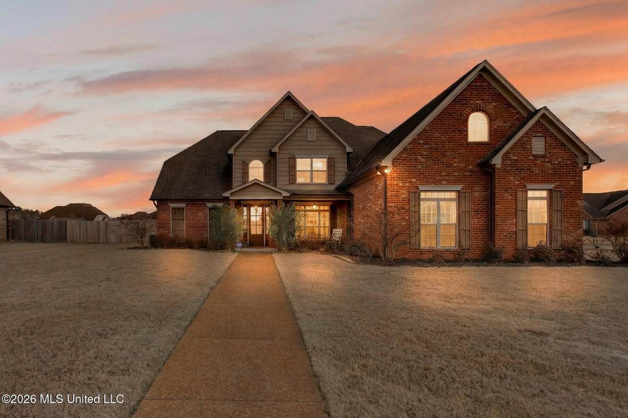 1052 Aquila Circle - Photo 1