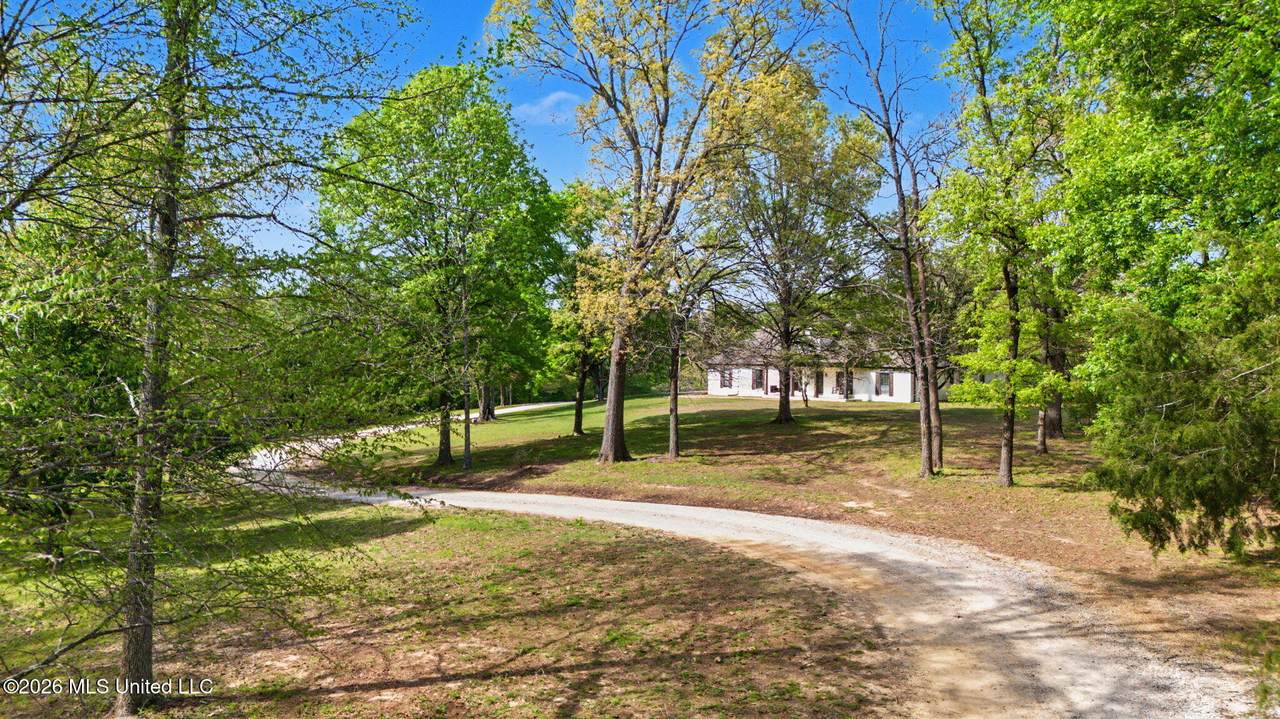 https://bt-photos.global.ssl.fastly.net/united/1280_boomver_2_4145436-2.jpg