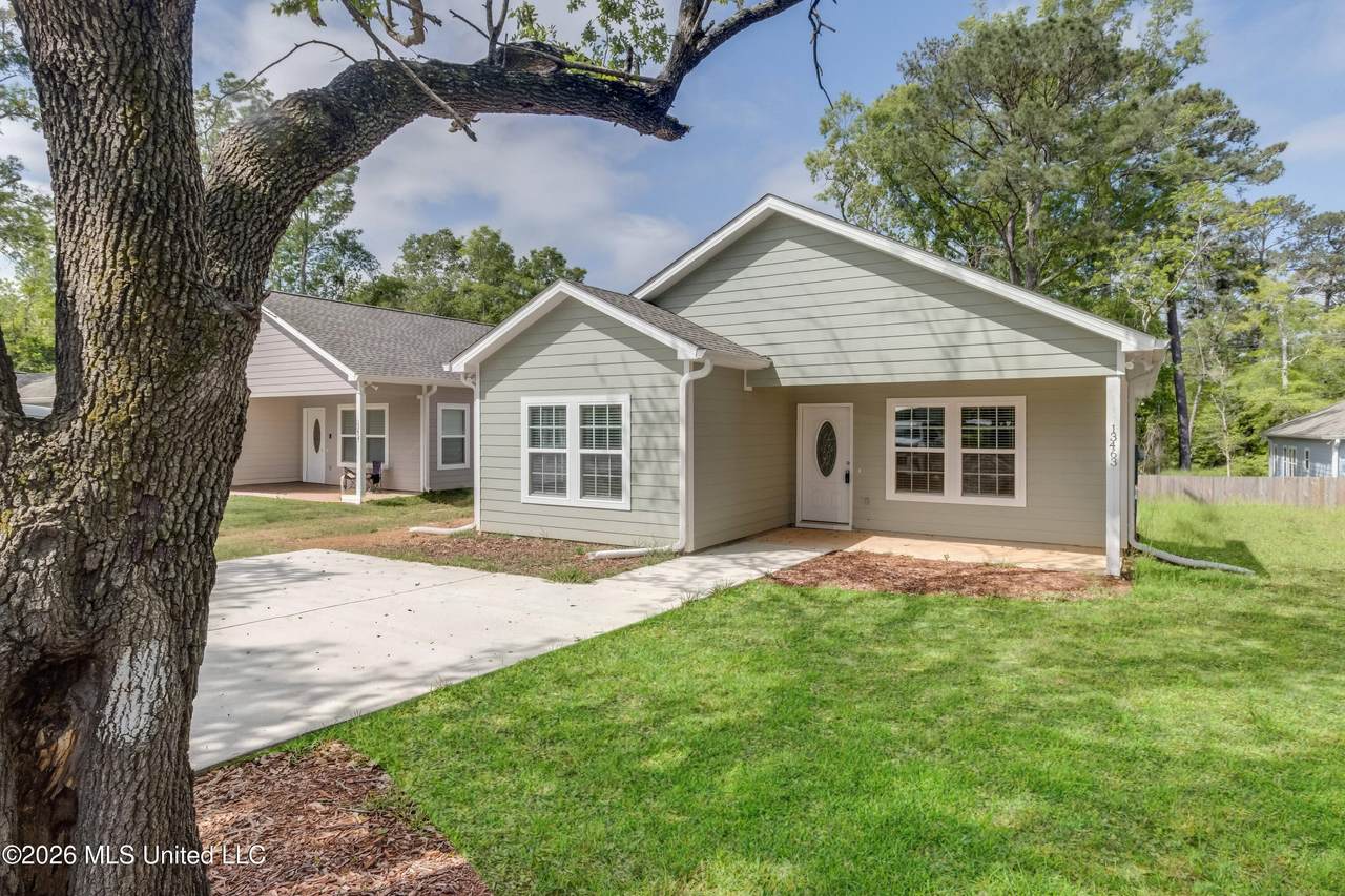 13463 Mary Avenue - Photo 1