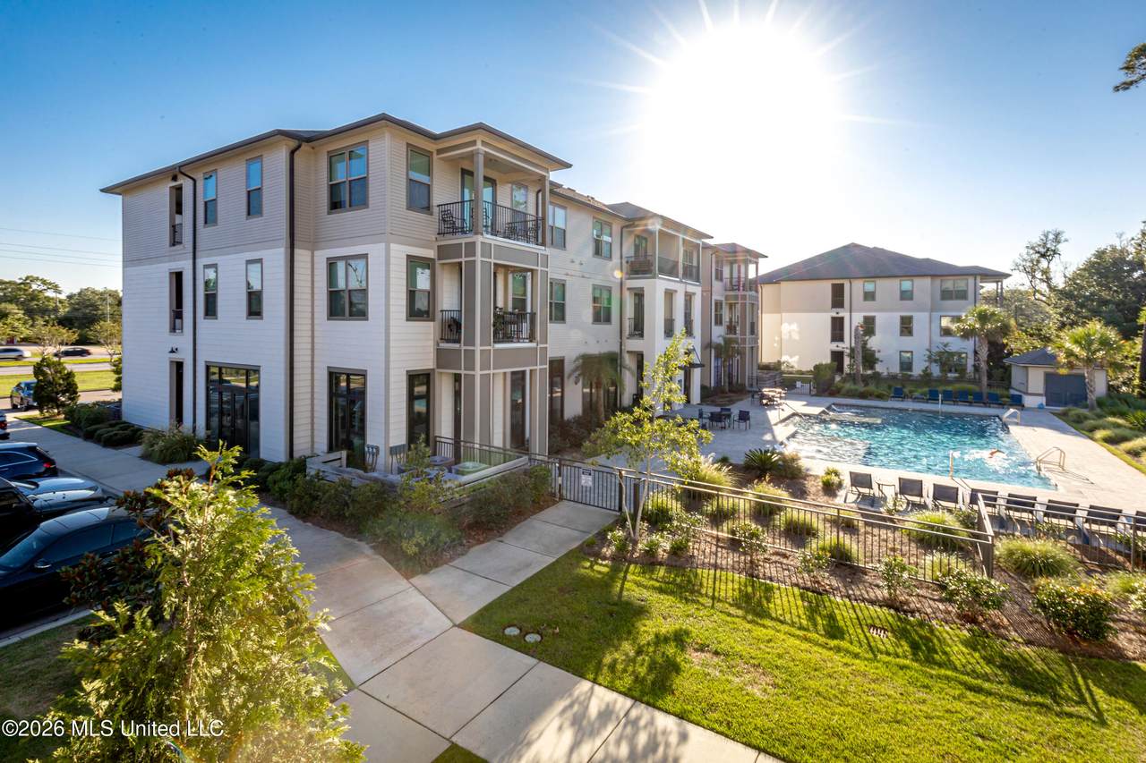 2501 Bienville Boulevard - Photo 1