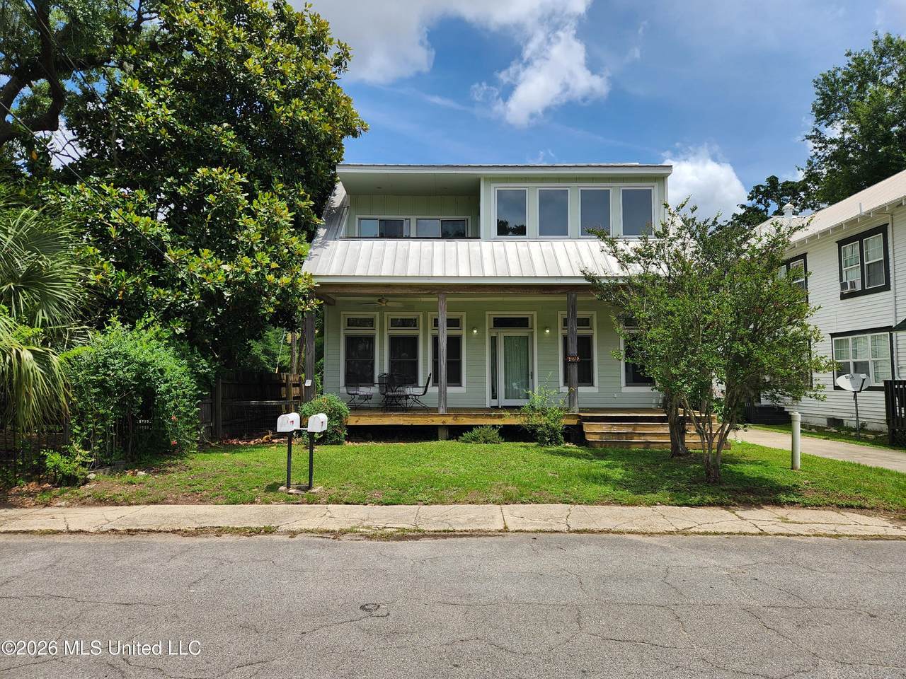626 Water Street - Photo 1