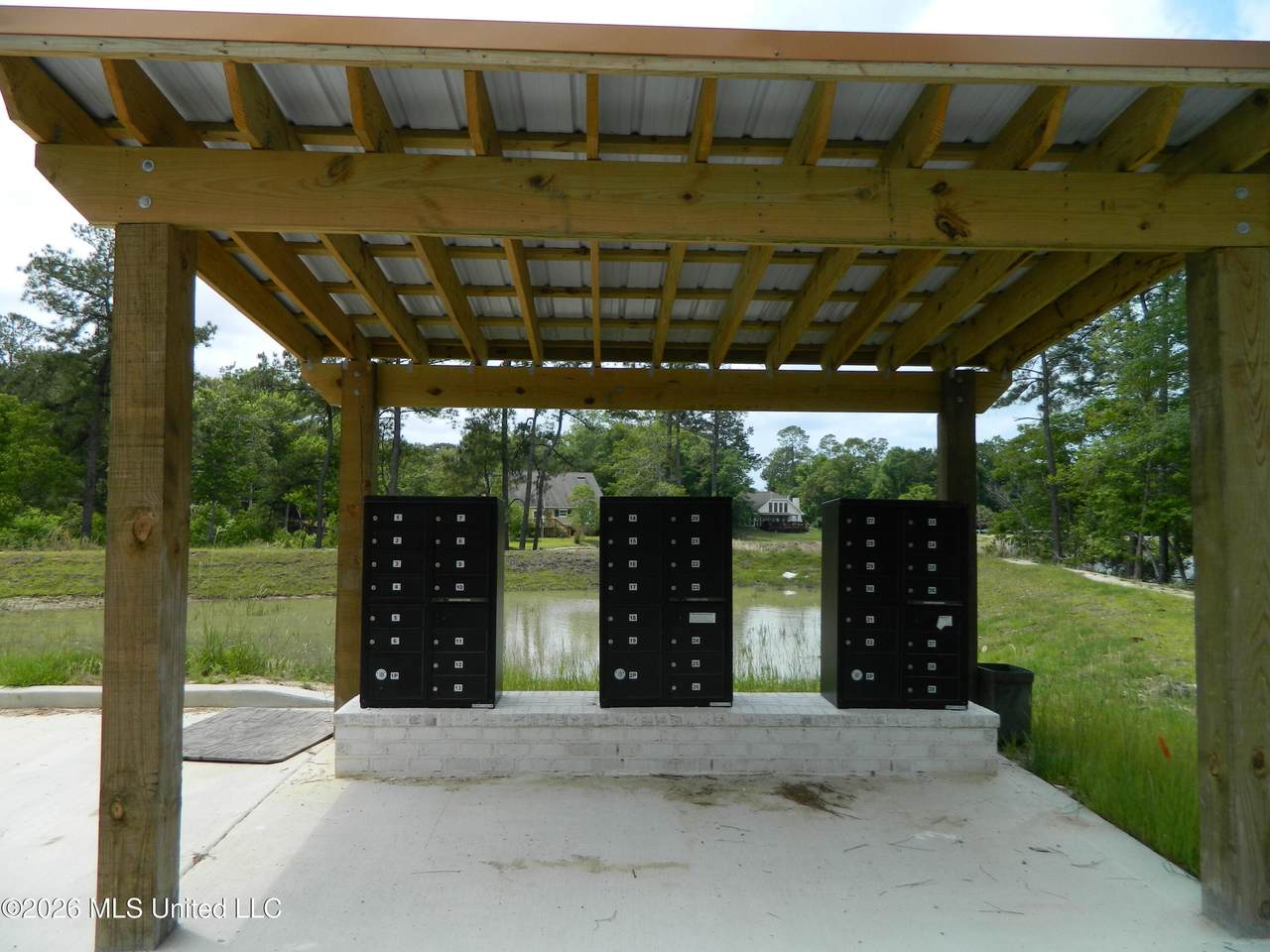 https://bt-photos.global.ssl.fastly.net/united/orig_boomver_2_4148602-2.jpg