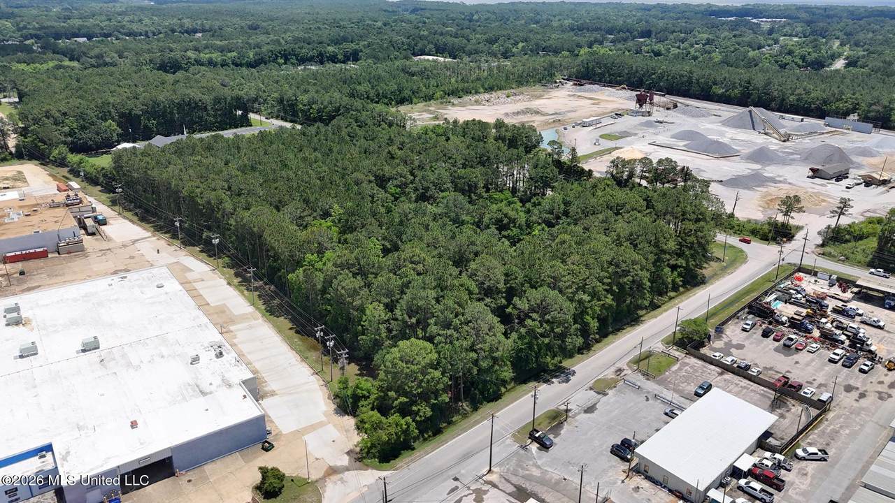  Gautier Vancleave Road - Photo 1