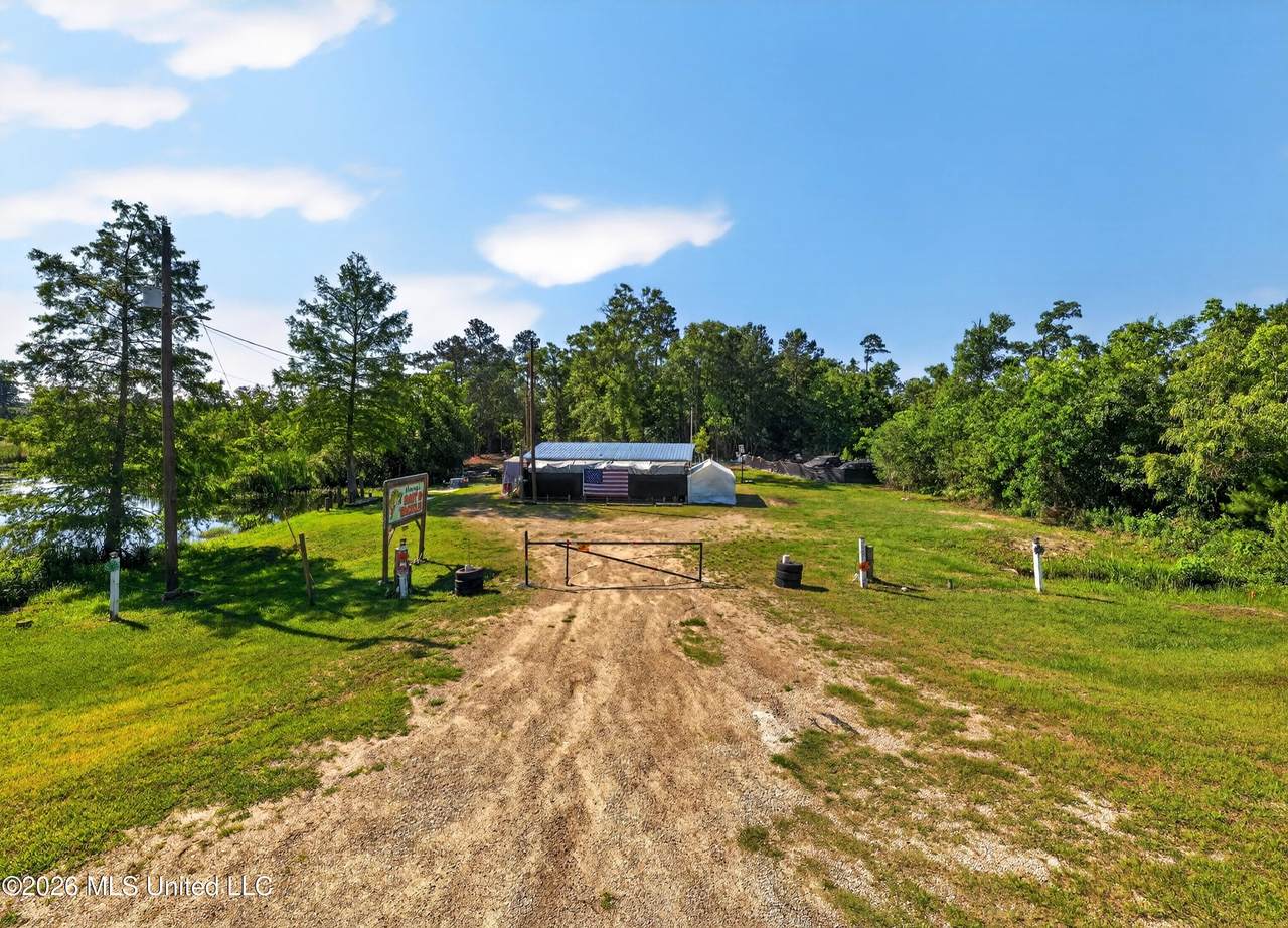 16475 Us-90 - Photo 1