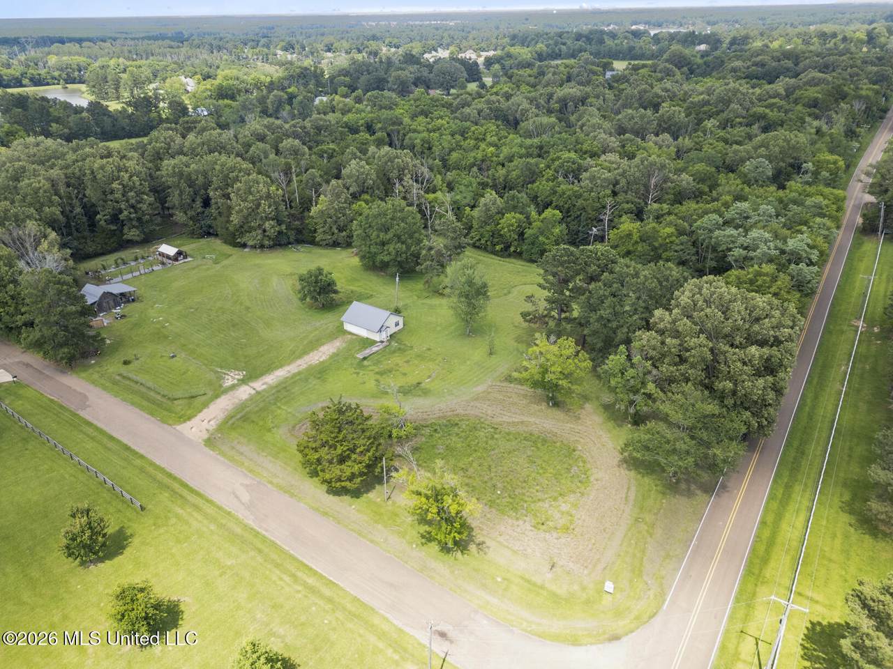 301 Oakdale Road - Photo 1