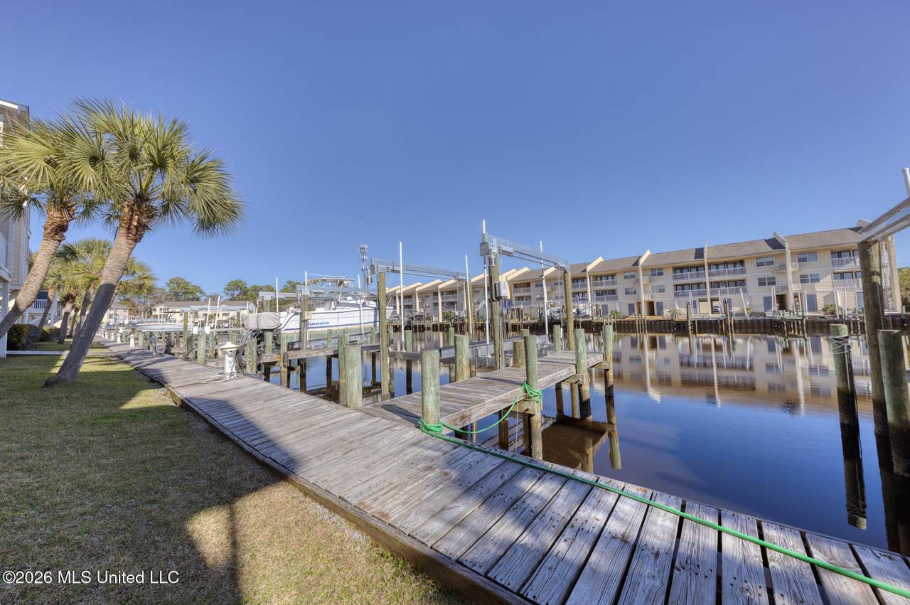 2421 Beachview Drive - Photo 1