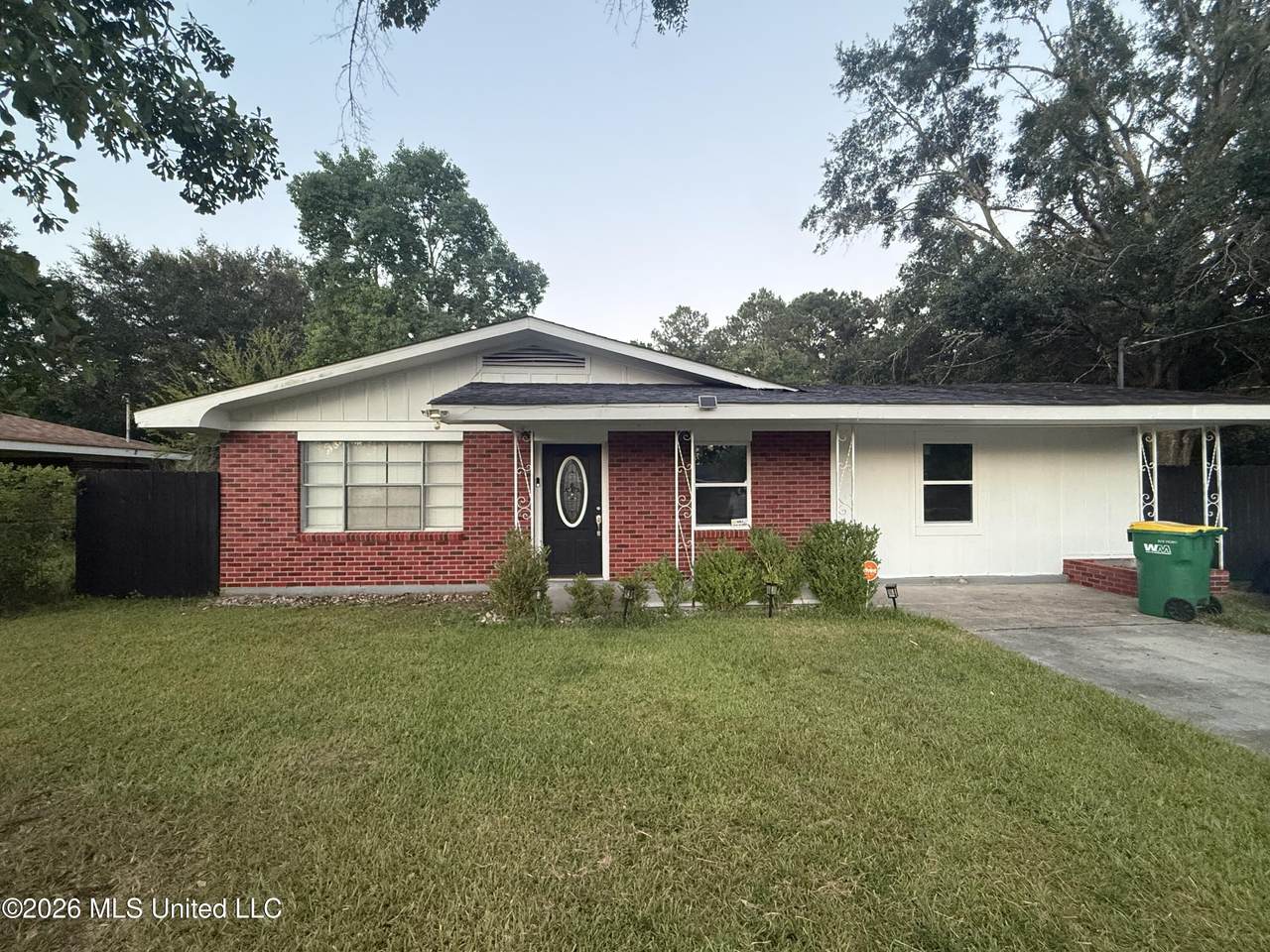 10616 Oak Street - Photo 1