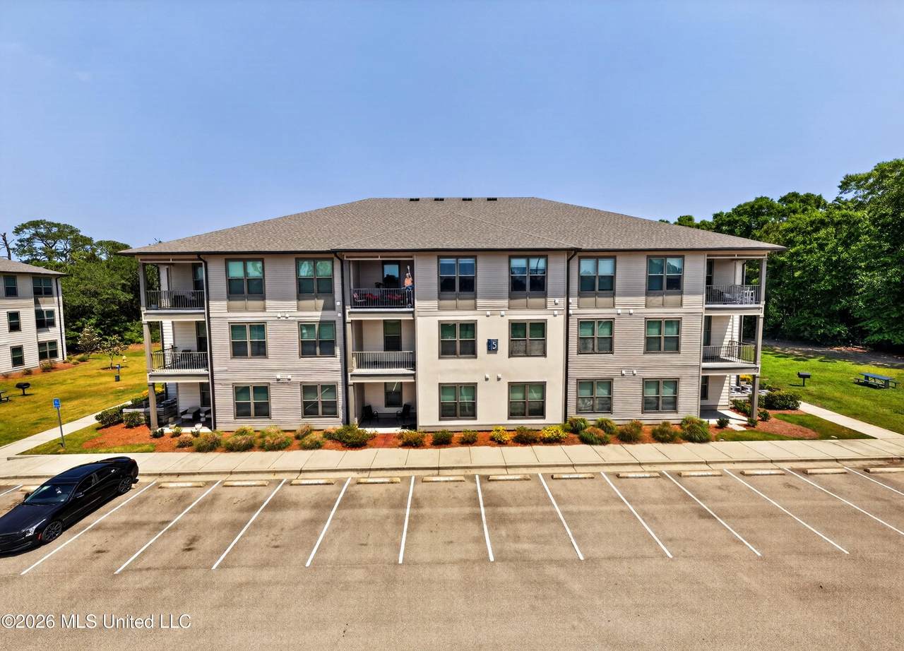 2501 Bienville Boulevard - Photo 1