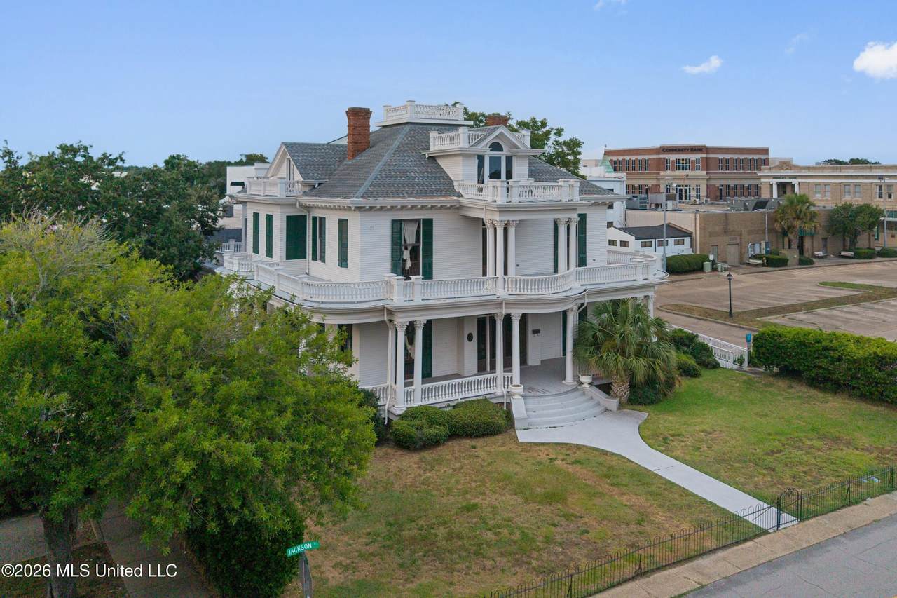 770 Jackson Street - Photo 1