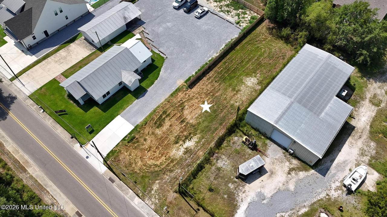 526 Main Street - Photo 1